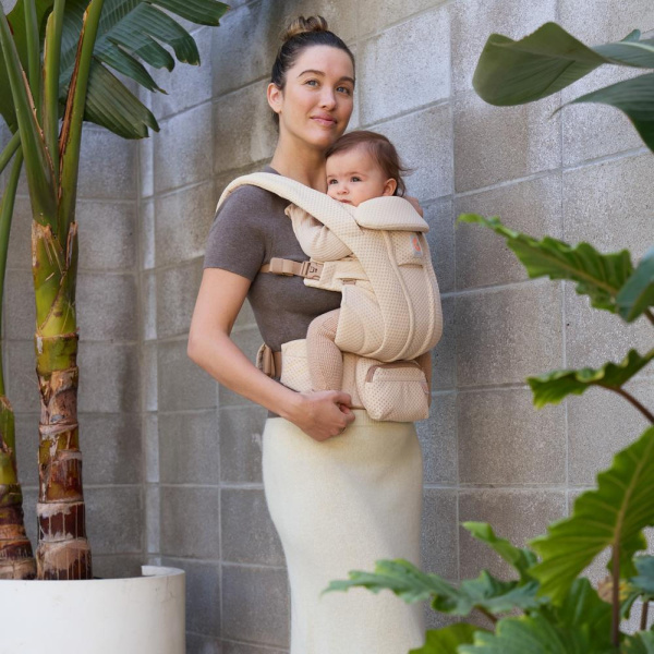 Porte bébé omni deluxe natural beige mesh Ergobaby