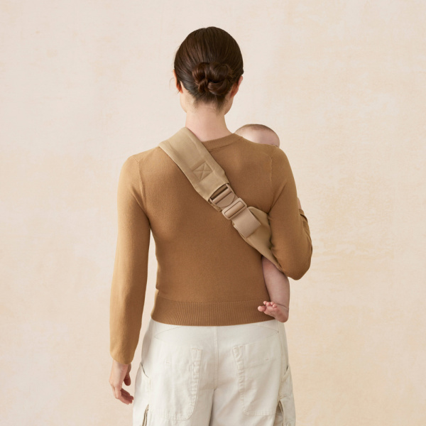 Porte bébé sling upsie camel Ergobaby