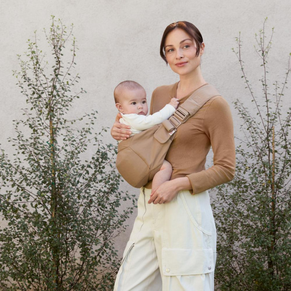 Porte bébé sling upsie camel Ergobaby