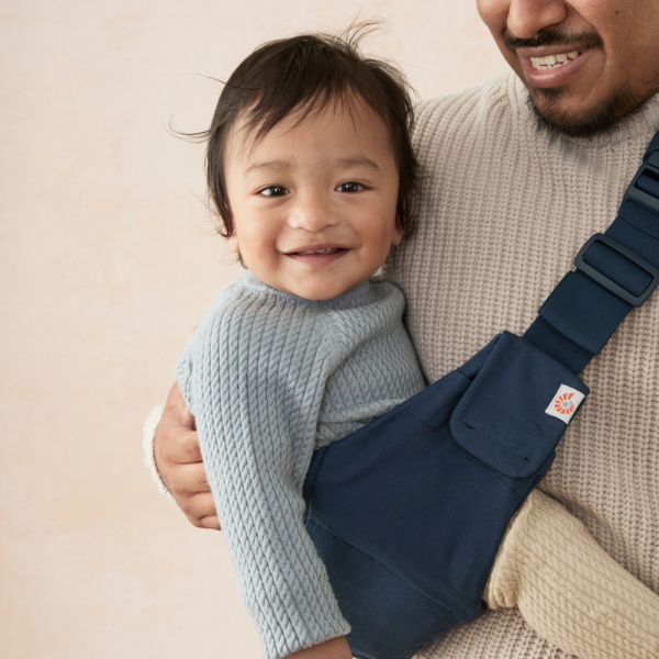 Porte bébé sling upsie camel Ergobaby