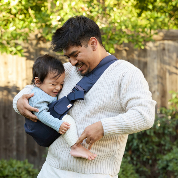 Porte bébé sling upsie camel Ergobaby