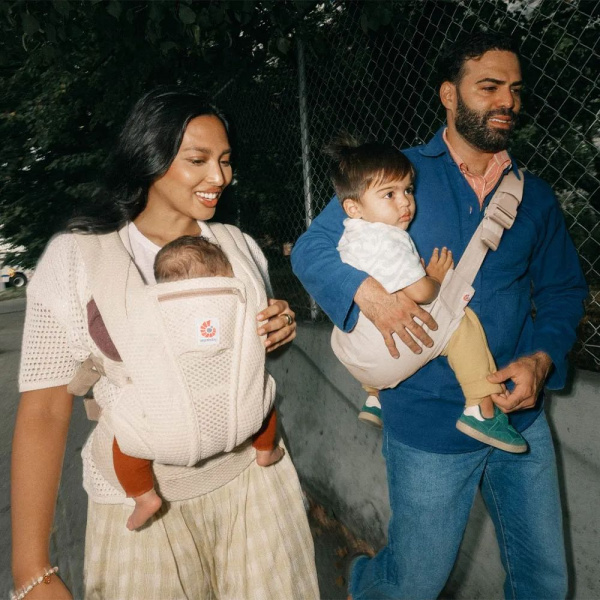 Porte bébé sling upsie natural beige Ergobaby