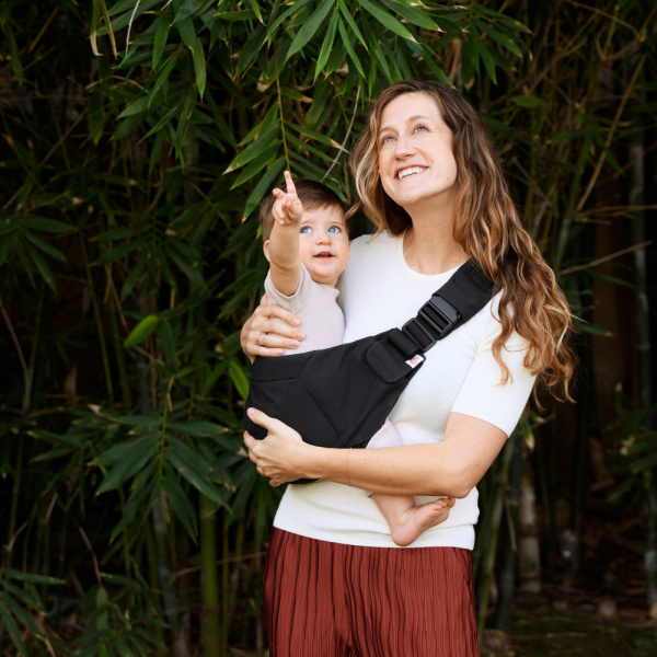Porte bébé sling upsie onyx black Ergobaby