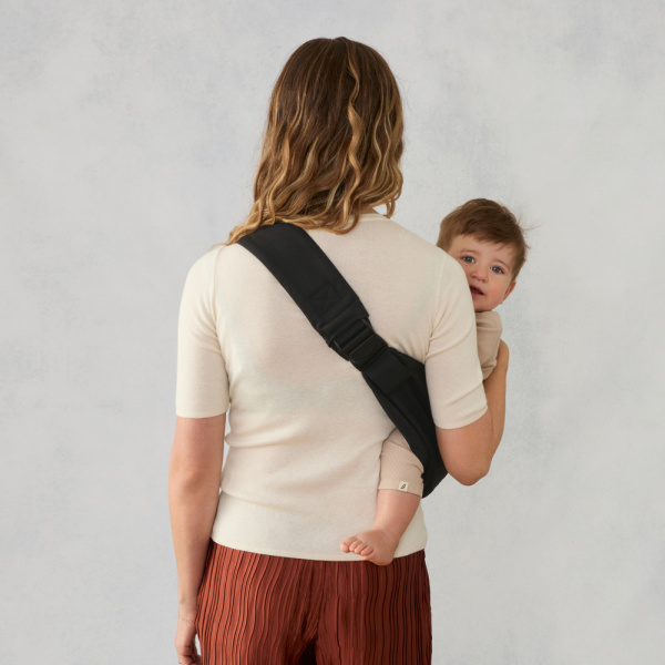 Porte bébé sling upsie onyx black Ergobaby