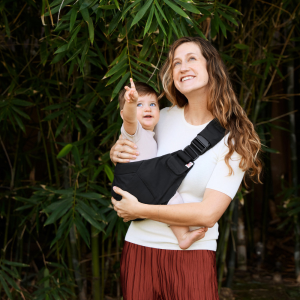 Porte bébé sling upsie onyx black Ergobaby