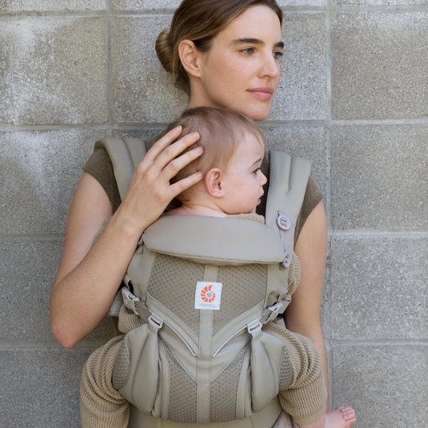 Porte bébé omni classic soft olive Ergobaby