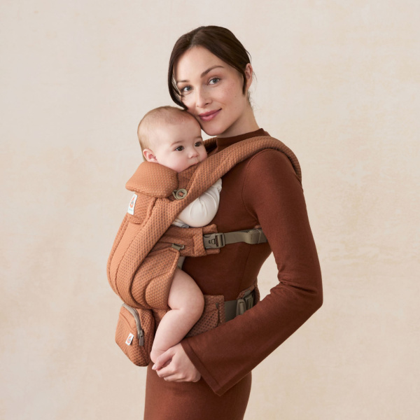 Porte bébé omni deluxe canyon clay mesh Ergobaby
