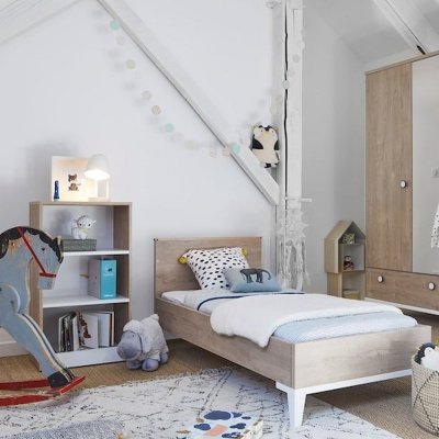 Petite bibliothèque marcel fond blanc