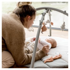 Tapis de jeu relax n watch Hauck