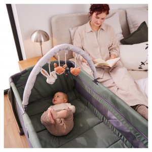 Arche de jeu pour lit de voyage forest Hauck