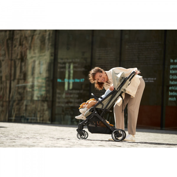 Poussette compacte travel n care plus olive green Hauck