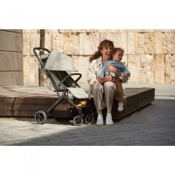 Poussette compacte travel n care plus vanilla Hauck