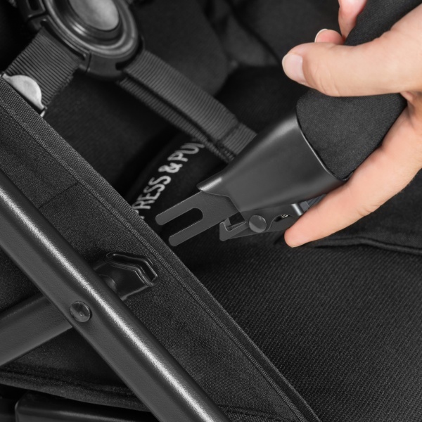 Poussette rapid 3r black Hauck