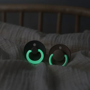 Pack de 2 sucettes de lux silicone taille unique phosphorescente sage et cloud Bibs