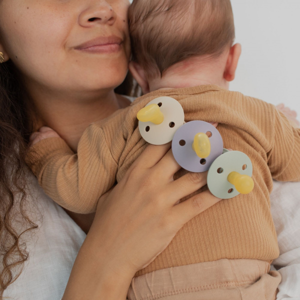 Pack de 2 sucettes colour caoutchouc symétrique 0-6 mois vanilla et pine Bibs