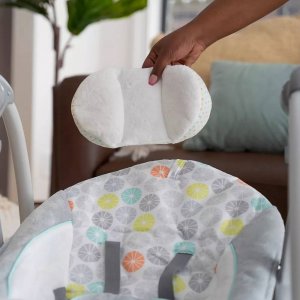 Balancelle bébé hugs & hoots Ingenuity