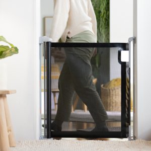 Barrière de sécurité enfant , jusqu'à 136 cm, auto lock, retractable, facile à installer Ingenuity