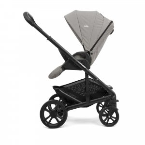 Poussette trio chrome pebble + siège auto i-jemini eclipse noir + nacelle chrome pebble gris Joie