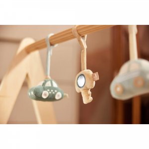 Arche d'éveil en bois avec 3 peluches on the go Jollein