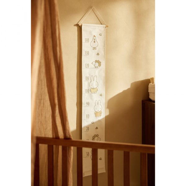 Toise murale bébé miffy family farm Jollein