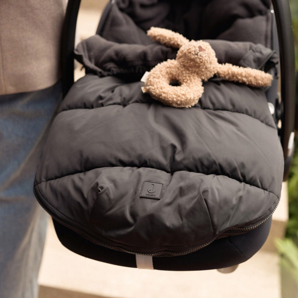 Nid d'ange groupe 0+ puffed noir Jollein