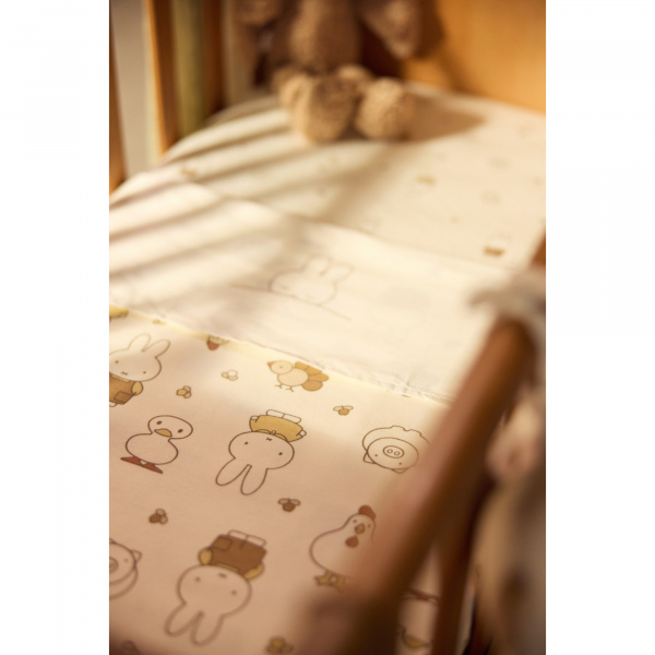 Couverture bébé jersey 75x100 cm miffy family farm Jollein