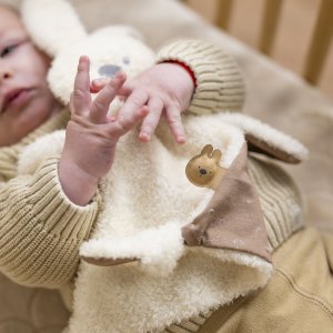 Doudou lapidou teddy triangle phosphorescent glow avec motif imprimé vanille 36 cm Nattou