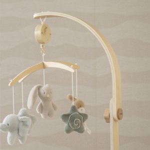 Mobile musical en bois loulou Nattou