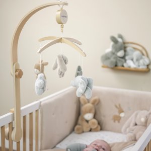 Mobile musical en bois loulou Nattou