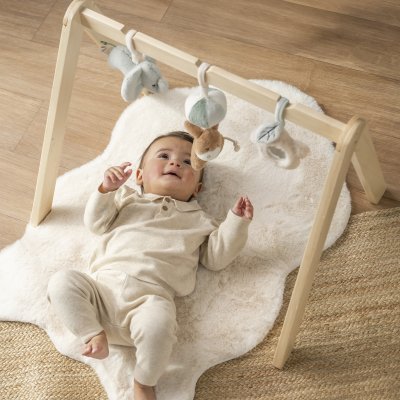 Arches en bois avec jouets a suspendre 60x49cm
