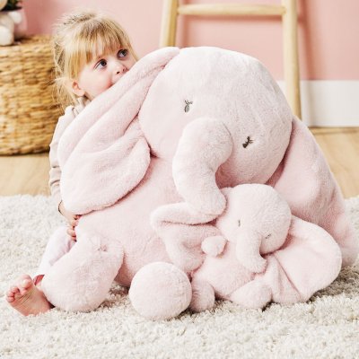 Peluche éléphant longs poils rose fanfan