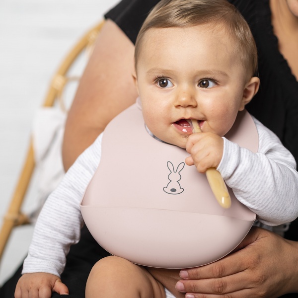 Bavoir en silicone lapidou rose Nattou