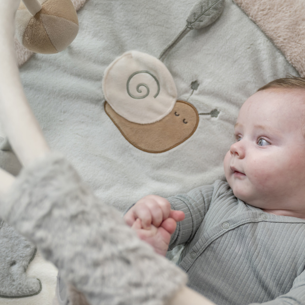 Tapis d'éveil avec arches loulou vert et sable Nattou