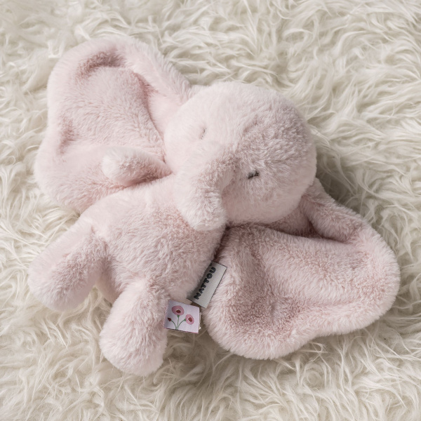 Peluche éléphant longs poils rose fanfan Nattou