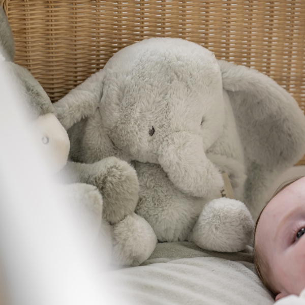 Peluche éléphant loulou vert tilleul Nattou