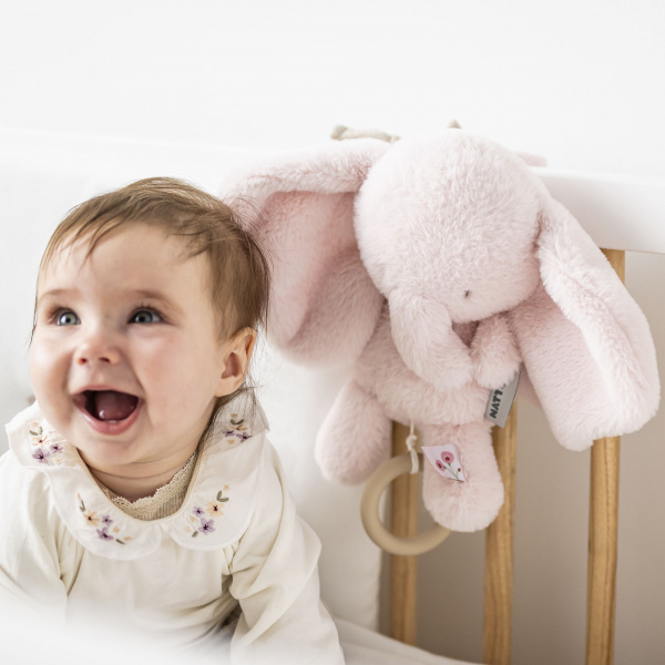 Peluche musical fanfan éléphant velours rose Nattou