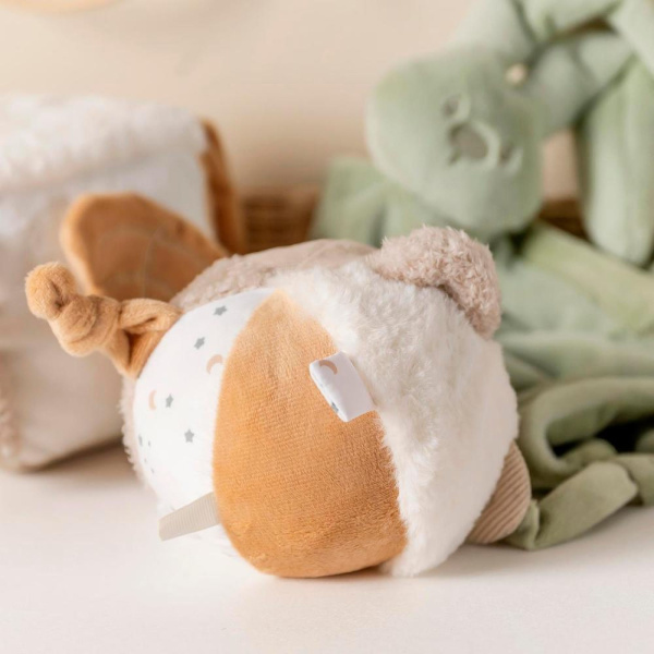 Balle d'éveil velours beige sable lapidou Nattou