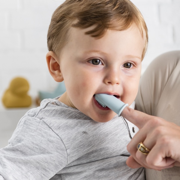 Lot de 2 brosses à dents silicone bleu Nattou