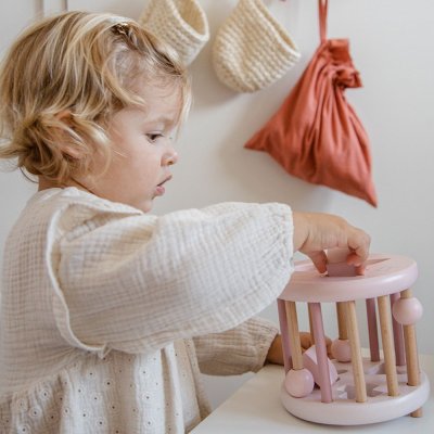 Jeu de formes en bois - rose