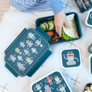 Lunch box robots A little lovely company