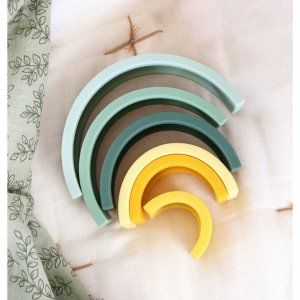Jouet à empiler arc en ciel vert A little lovely company