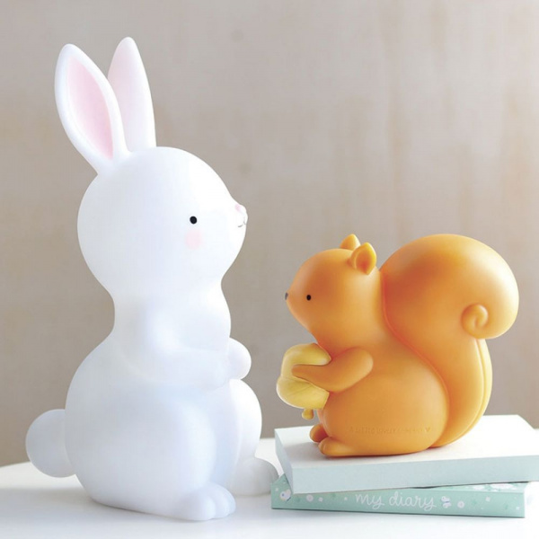 Petite veilleuse ecureuil A little lovely company