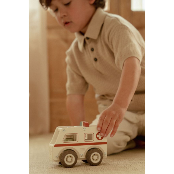 Ambulance en bois fsc Little dutch
