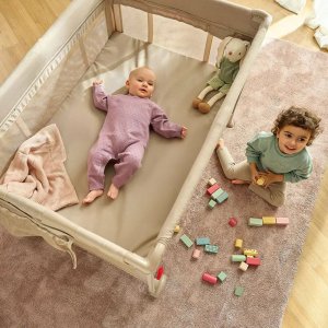 Lit parapluie bébé laura compact 2 en 1 beige sand Lionelo