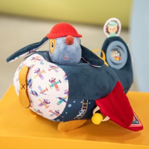 Jouet d'activités jules dans son avion Lilliputiens