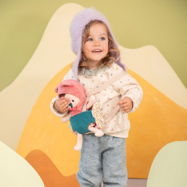 Poupée jeanne et son porte bébé Lilliputiens