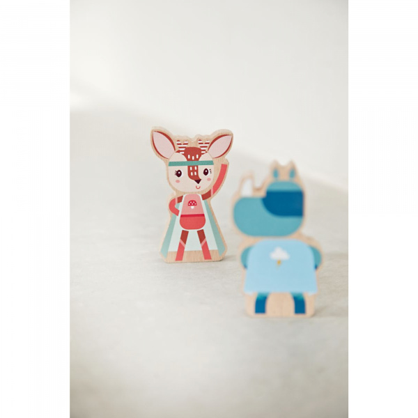 Figurines en bois supers héros Lilliputiens