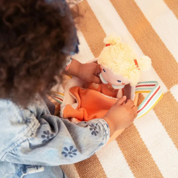 Poupée en tissu 21cm et son couffin mela Lilliputiens
