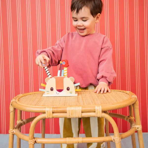 Jouet pop up en bois jack le lion Lilliputiens