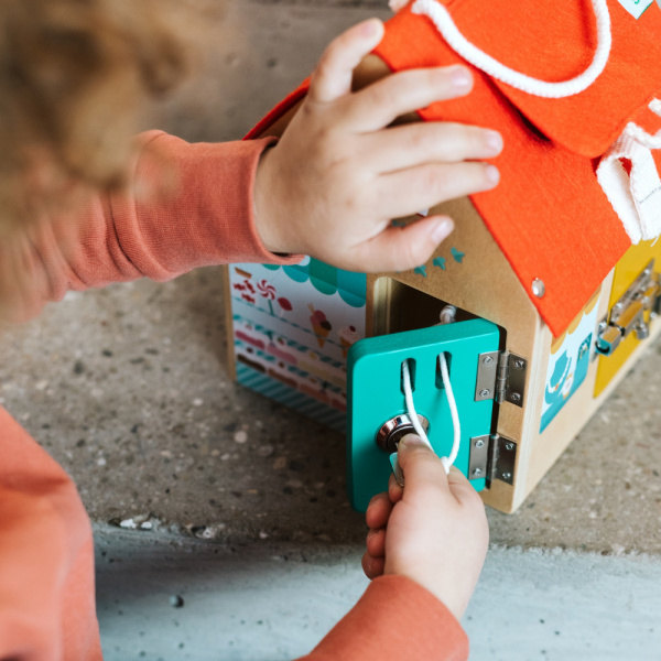 Maison d'apprentissage multi-fermetures alice Lilliputiens